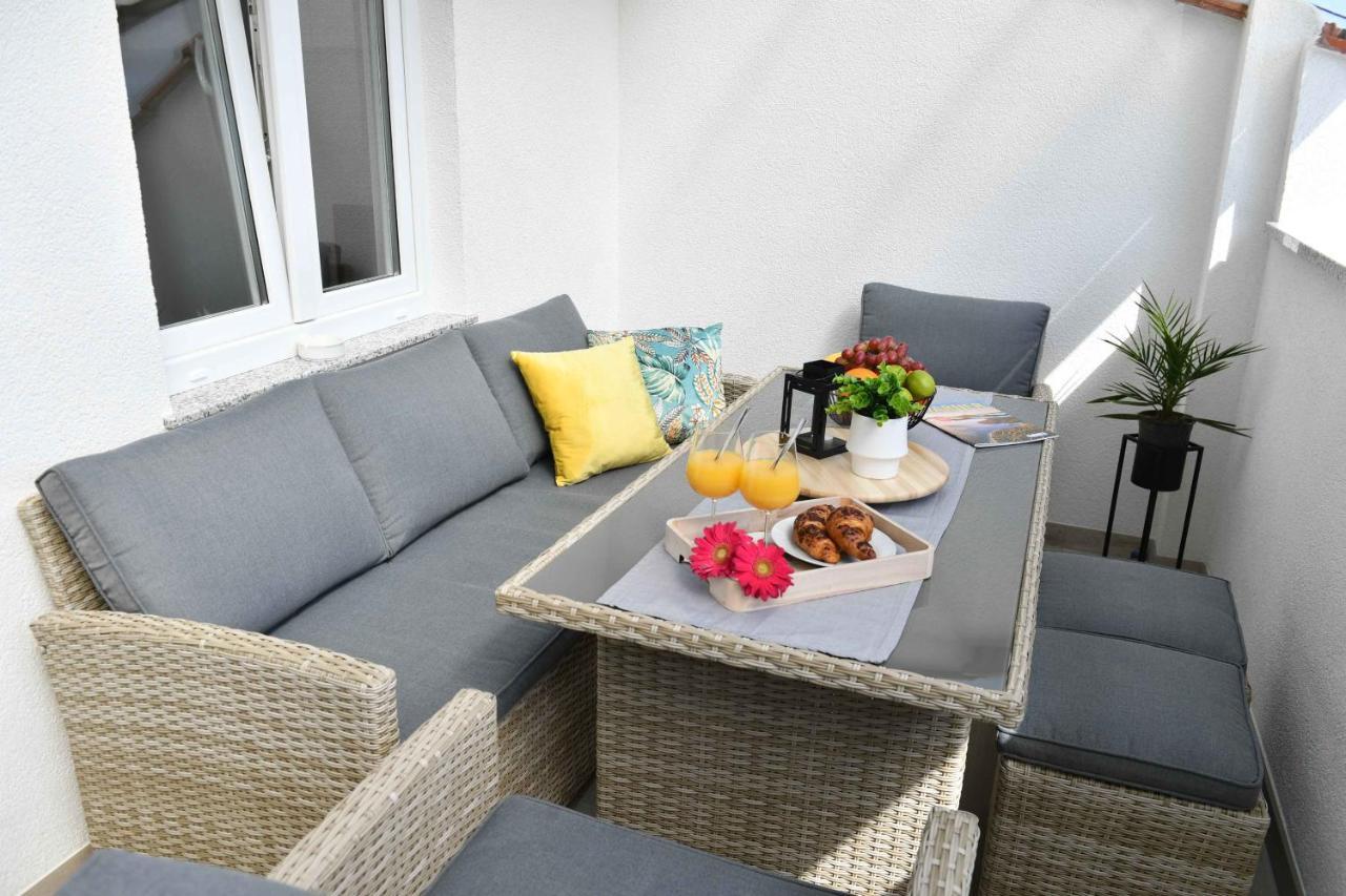 Apartman Leona Lovran Exterior photo