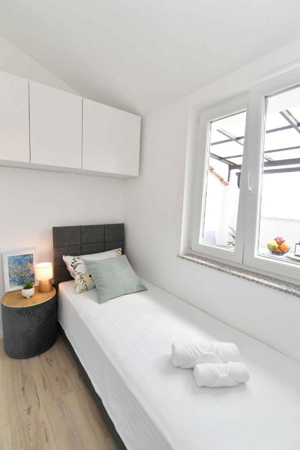 Apartman Leona Lovran Exterior photo
